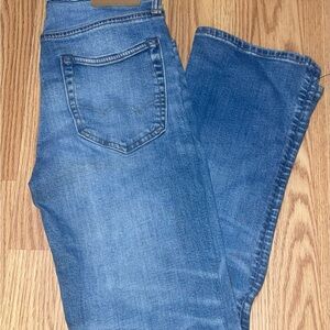 SOLD.  Men’s American eagle Blue Jeans